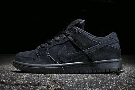 nike low zwart|Black Low Top Shoes .